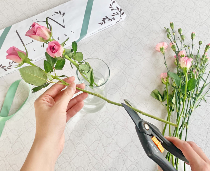 Cut flower stem arranging flowers