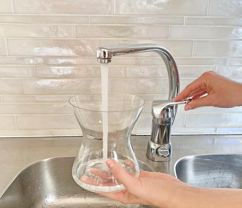 fill vase with water flower arranging