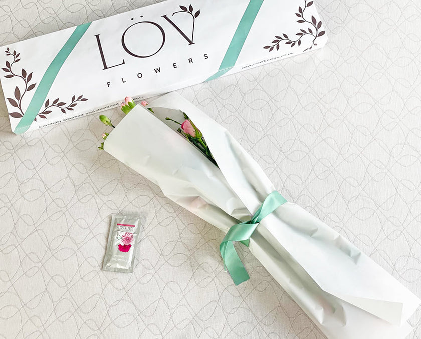 unboxing letterbox flowers