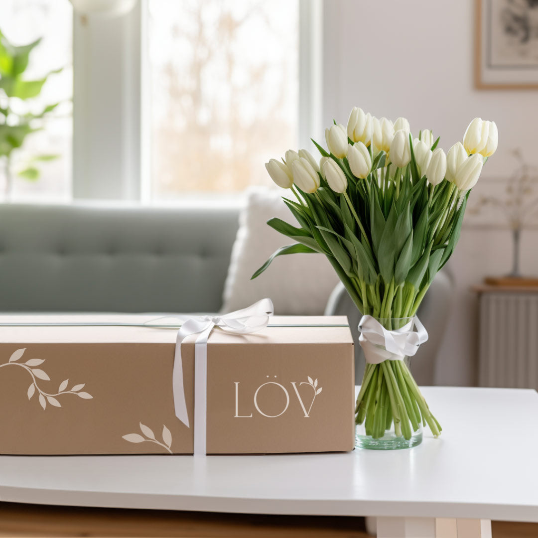 White Tulips Free Next Day Delivery