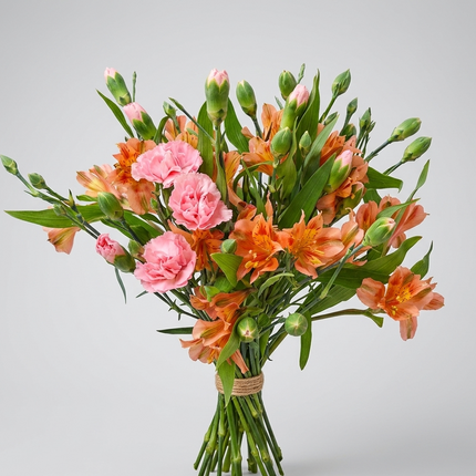 Peach & Blush Letterbox Flowers